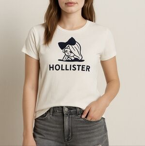 Hollister California Graphic Tee – Size M